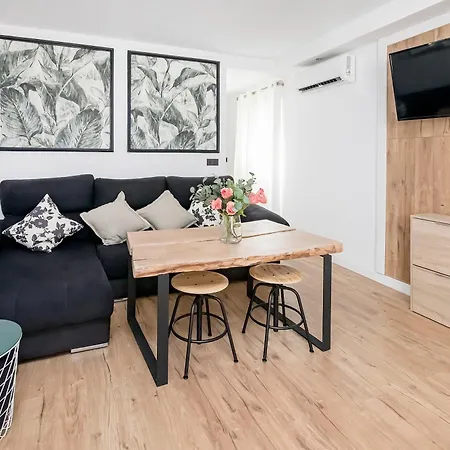 Bhost - Tendillas Apartman *